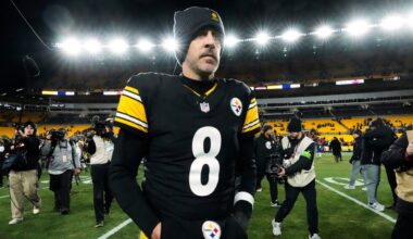 Aaron Rodgers returns to Steelers on 1-year deal, AP sources say