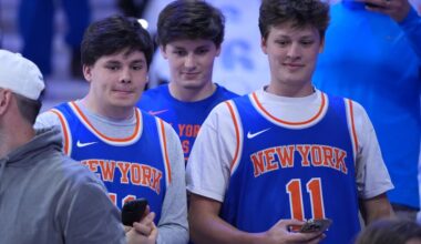 Knicks celebrity fans, New Yorkers crash Game 3 in Philadelphia