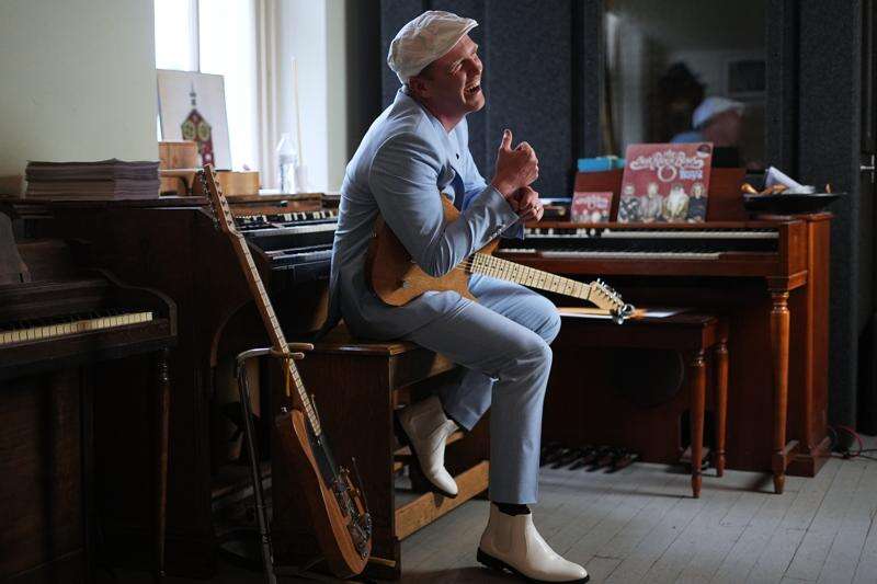 A converted church in rural Pennsylvania is becoming an incubator for Amish roots music – Butler Eagle