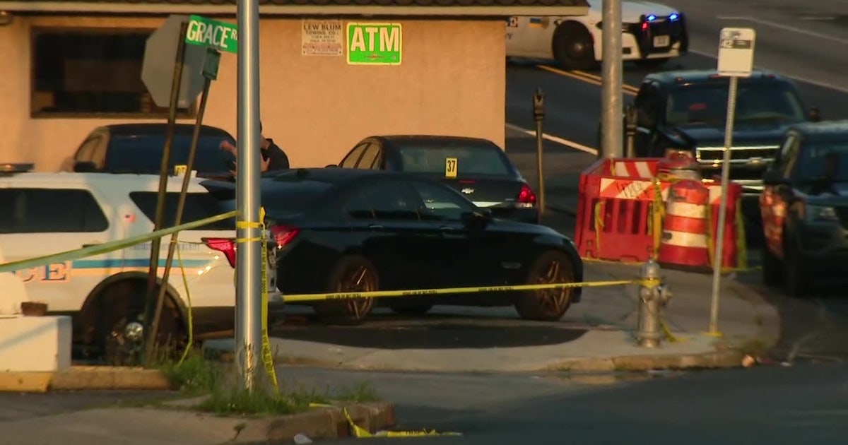 1 dead, 2 wounded in shooting outside bar in Upper Darby Township, police say