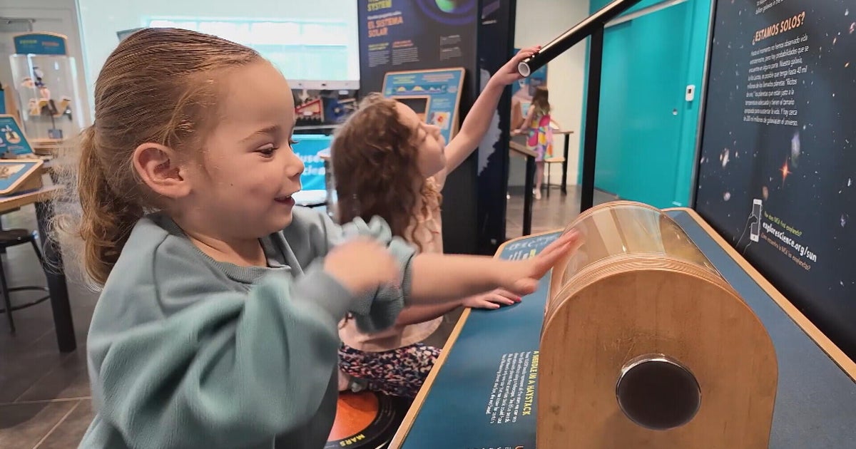 Soggy Memorial Day sends crowds indoors around Philadelphia region