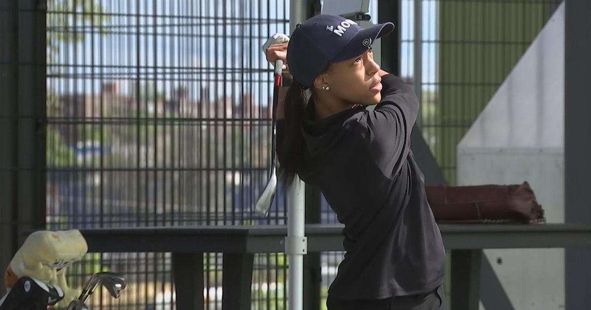 zoey-smith-golf.jpg