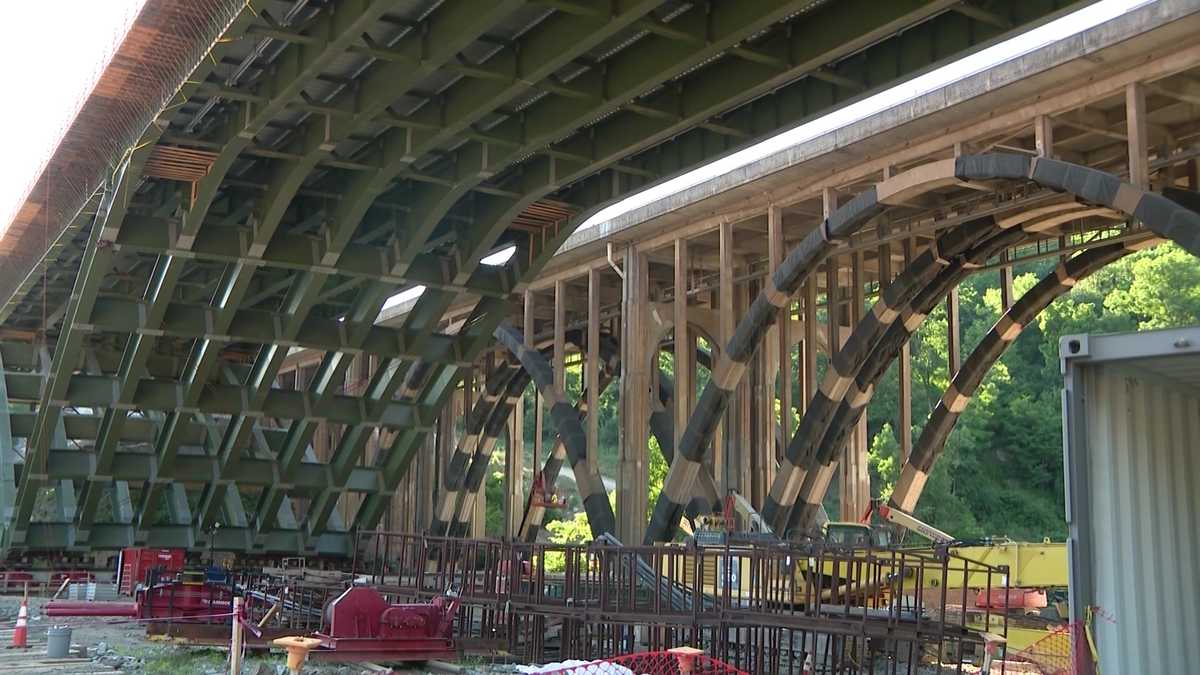376 Bridge Closure: Test slide of new Parkway East bridge