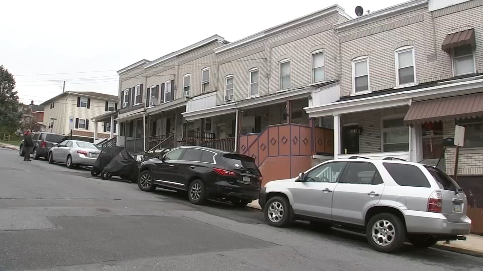Resident confronts man trying to open car doors in Allentown, Pennsylvania, both shot and killed: Police