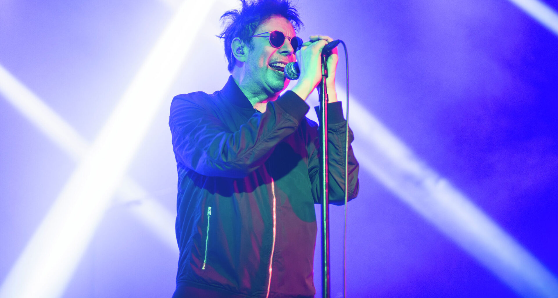 Echo & the Bunnymen singer Ian McCulloch hurt in tour crash