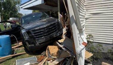 3 teens arrested after SUV crashes into Bucks County home: Police – NBC10 Philadelphia
