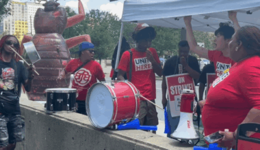 Sheraton Philadelphia Downtown workers walk off the job, demand healthcare and fair living wages