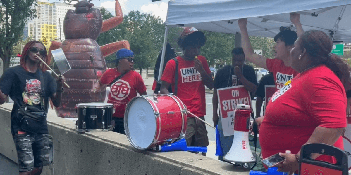 Sheraton Philadelphia Downtown workers walk off the job, demand healthcare and fair living wages