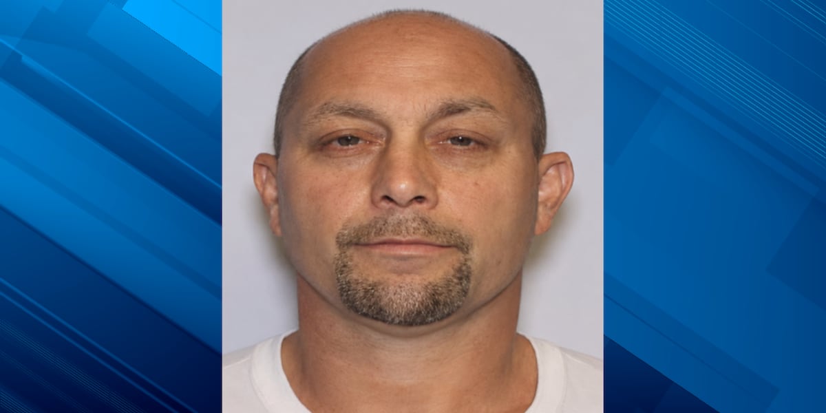 Dangerous man still at large after Georgetown County chase, overnight search