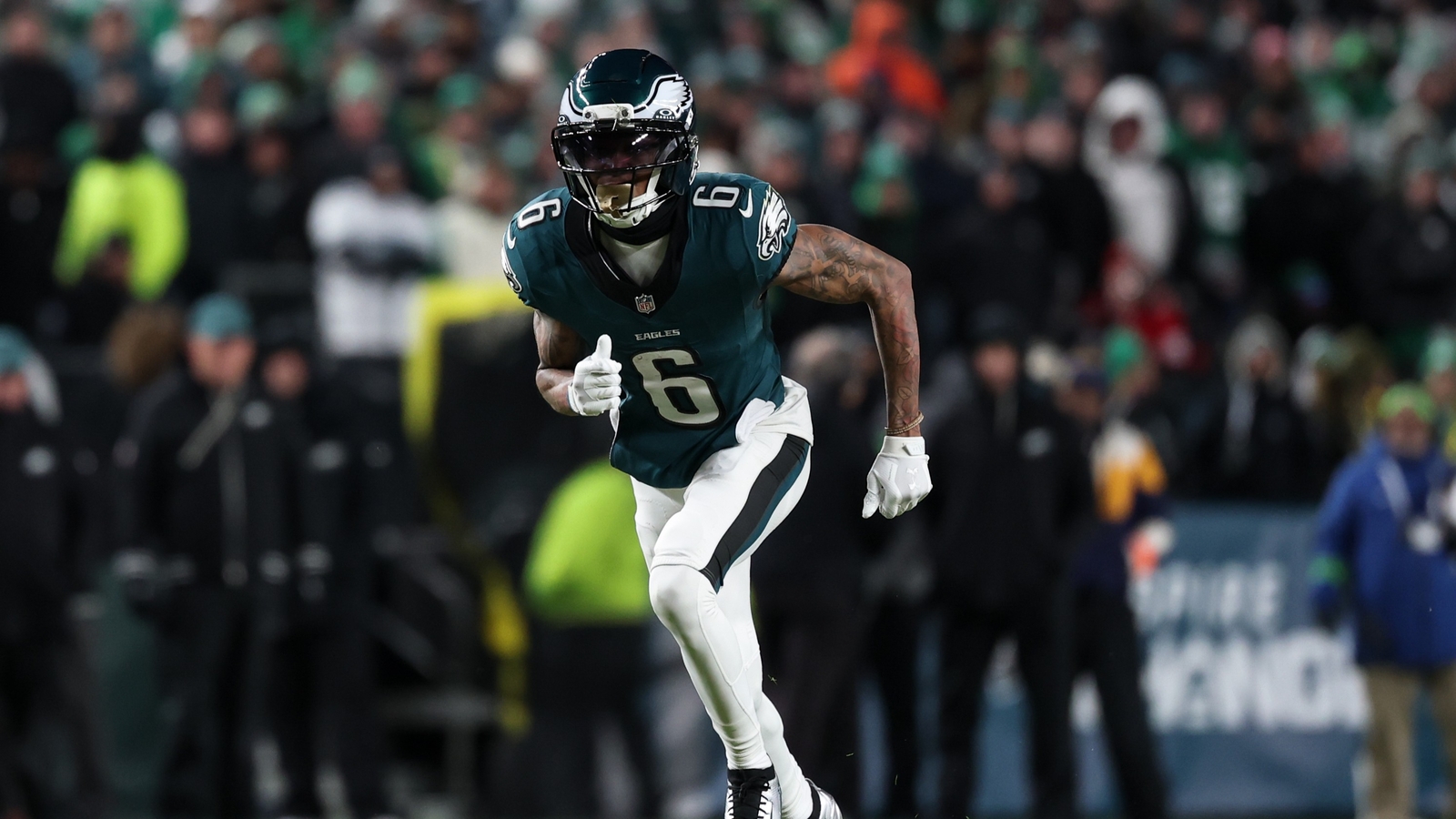 Philadelphia Eagles wide receiver DeVonta Smith marries childhood sweetheart Mya Danielle at Disney World