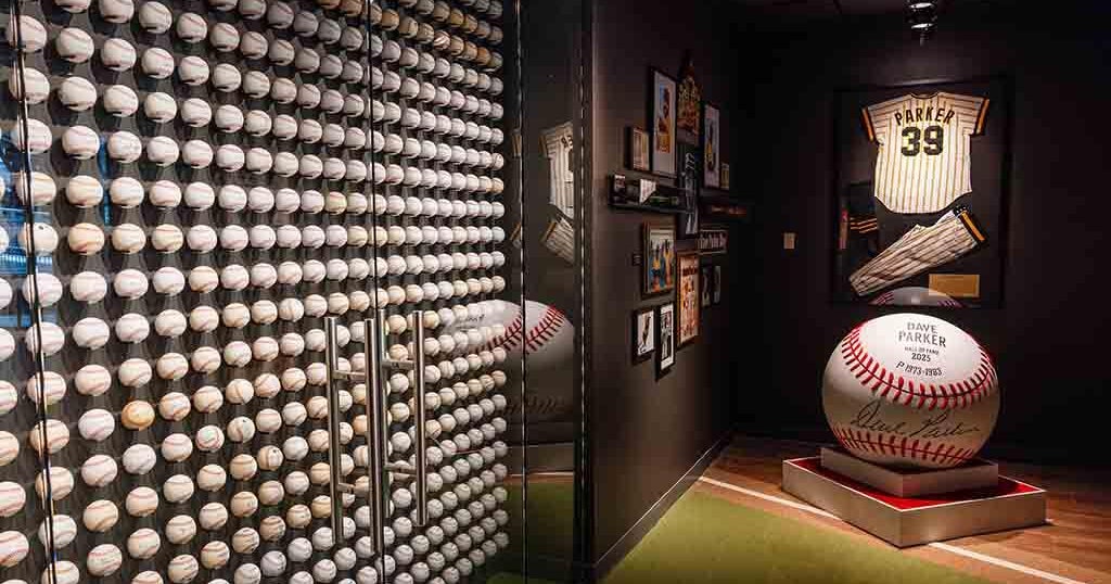 Pirates unveil new Legacy Hall at PNC Park