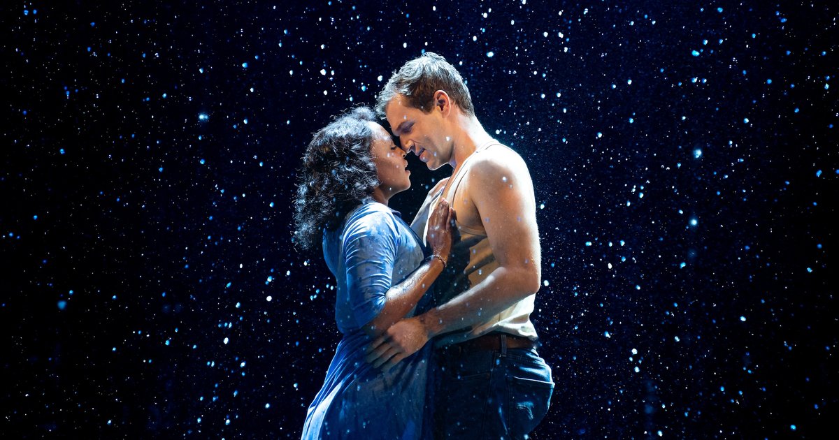 "The Notebook" musical is coming to the Academy of Music
