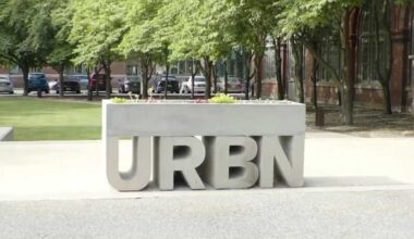 Shapiro announces $150M Urban Outfitters investment in Pa.