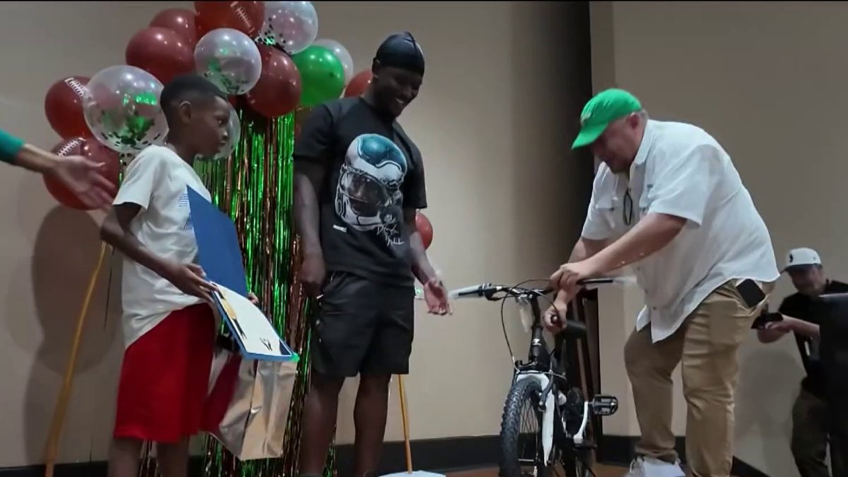 Eagles’ Andrew Mukuba shares special night with Philly foster kids – NBC10 Philadelphia