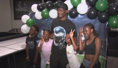 Eagles rookie Andrew Mukuba treats Philly kids to Dave & Buster's