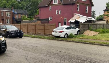 Stolen car crashes into fence in Wilkinsburg; driver flees, police say