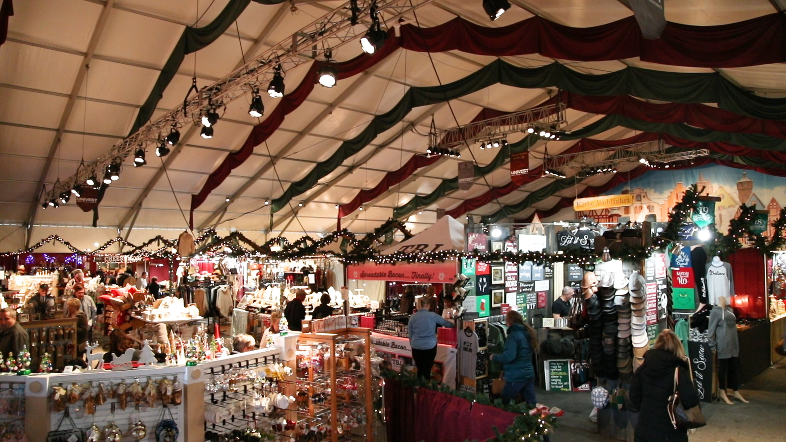 For the holidays, Bethlehem, Pa, transforms to Christmas City, USA