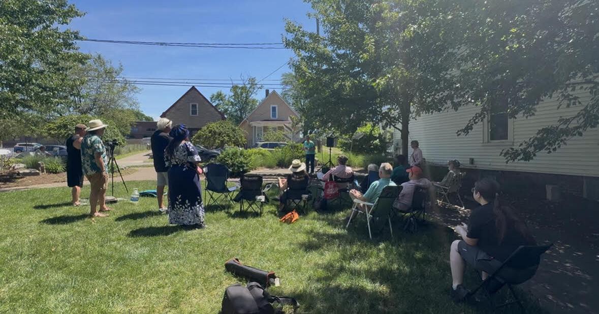 Northwest Pennsylvania Poetry Group Hosts “Poetry in the Park” | News