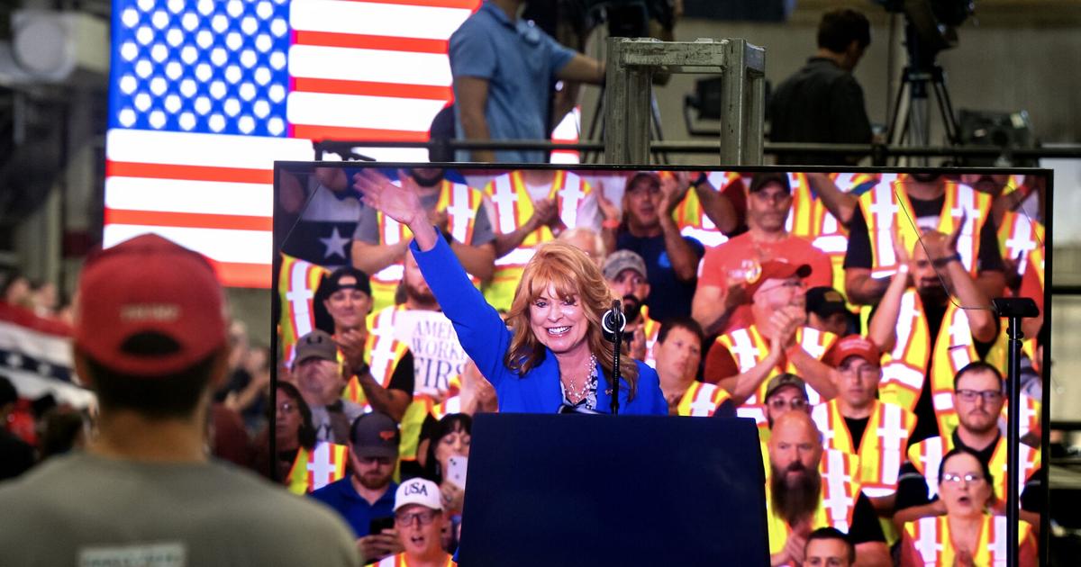 During Pennsylvania stop, Republican Stacy Garrity embraces Donald Trump while he doesn’t mention her | Entertainment