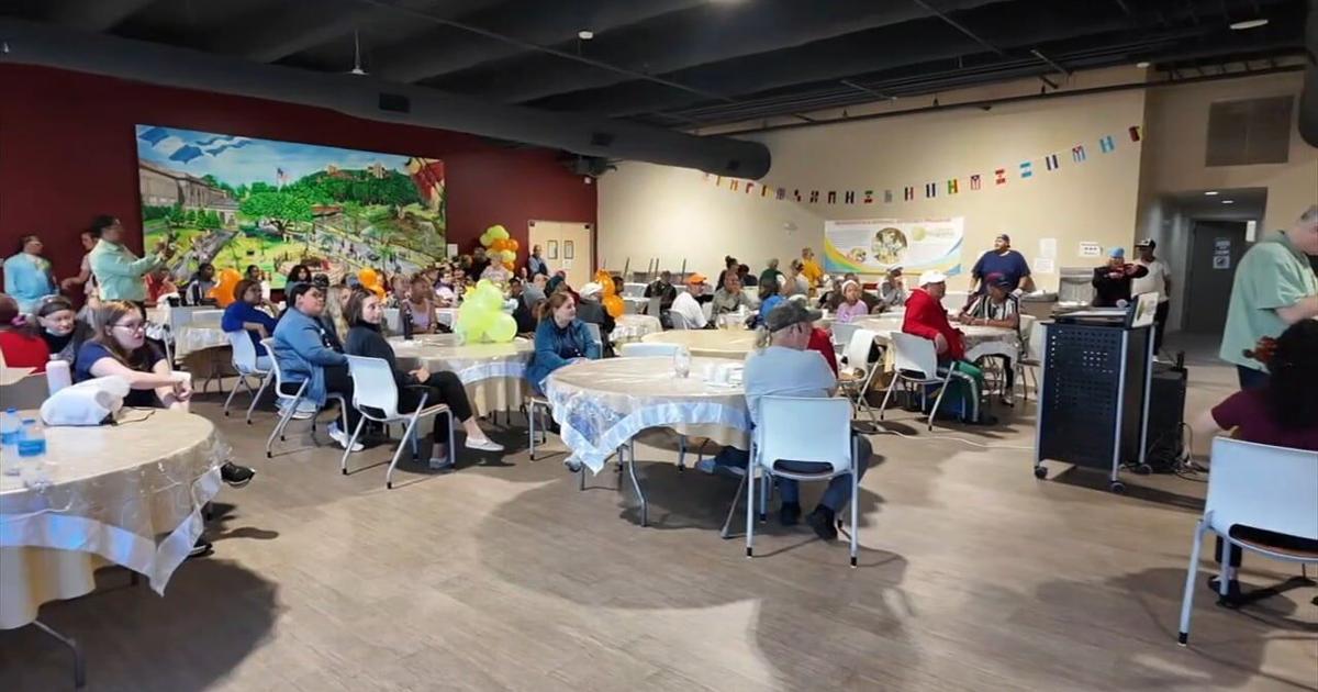 Centro Hispano treats seniors to live music performance at senior center in Reading | Reading Area