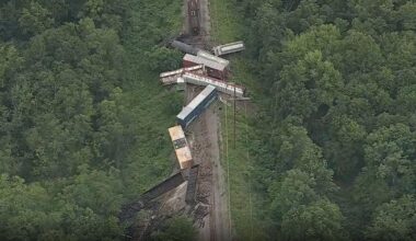 Train derails in Bensalem; Shelter-in-place lifted by police | Southeastern Pennsylvania