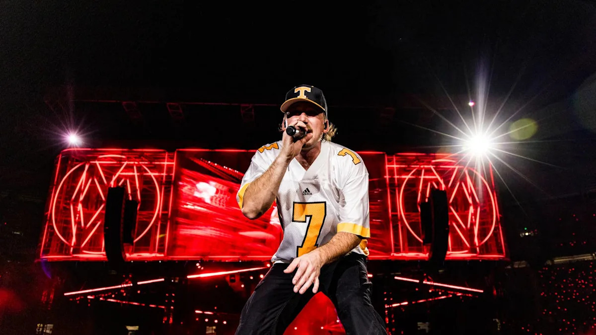VIDEO: Morgan Wallen Snatches Security Guard's Phone During Concert in Pittsburgh