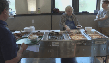 Residents get taste of Greece in Electric City