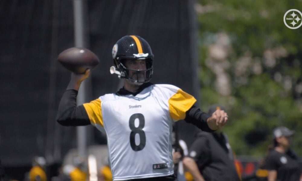 Study: The Quicker Aaron Rodgers Throws, The Better Pittsburgh's Offense Will Be