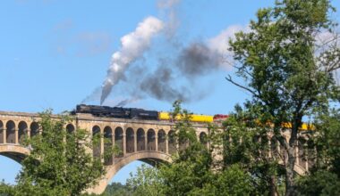 Thousands gather near Tunkhannock viaduct, glimpse world’s largest working steam train