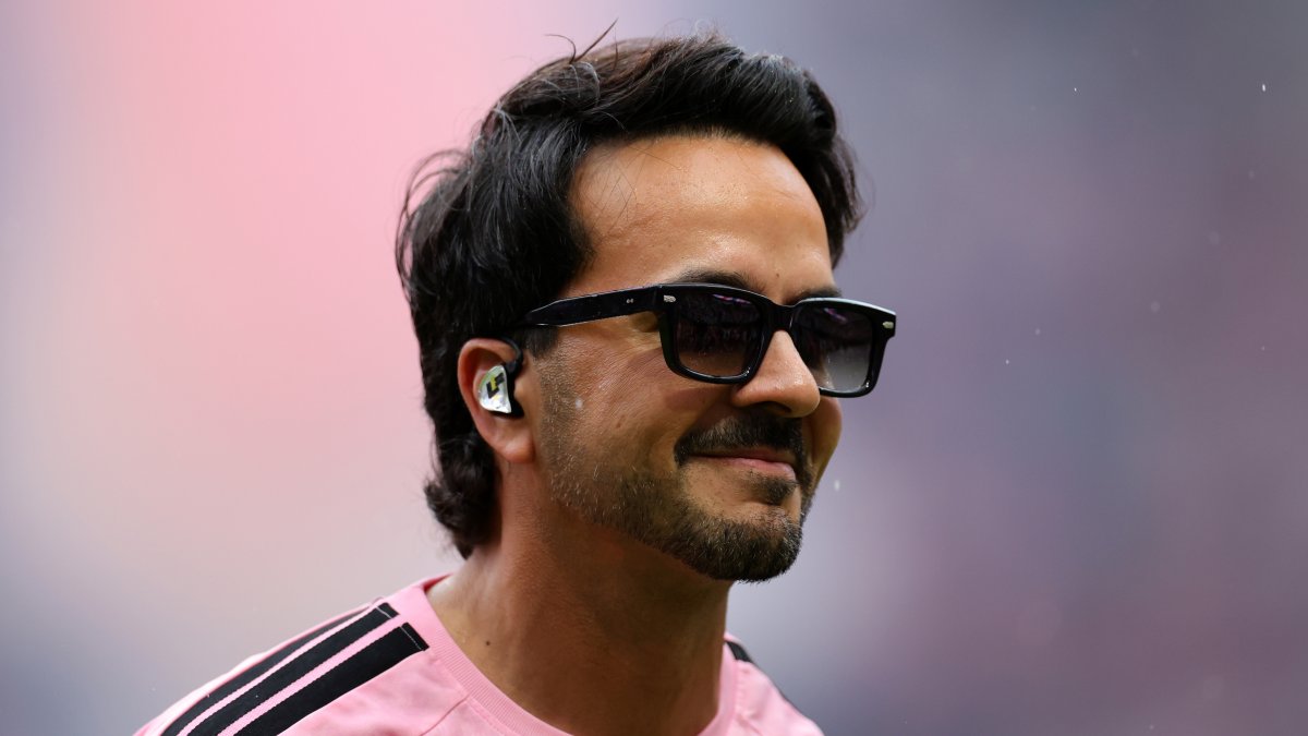 Luis Fonsi to headline FIFA Fan Fest kickoff in Philadelphia – NBC10 Philadelphia