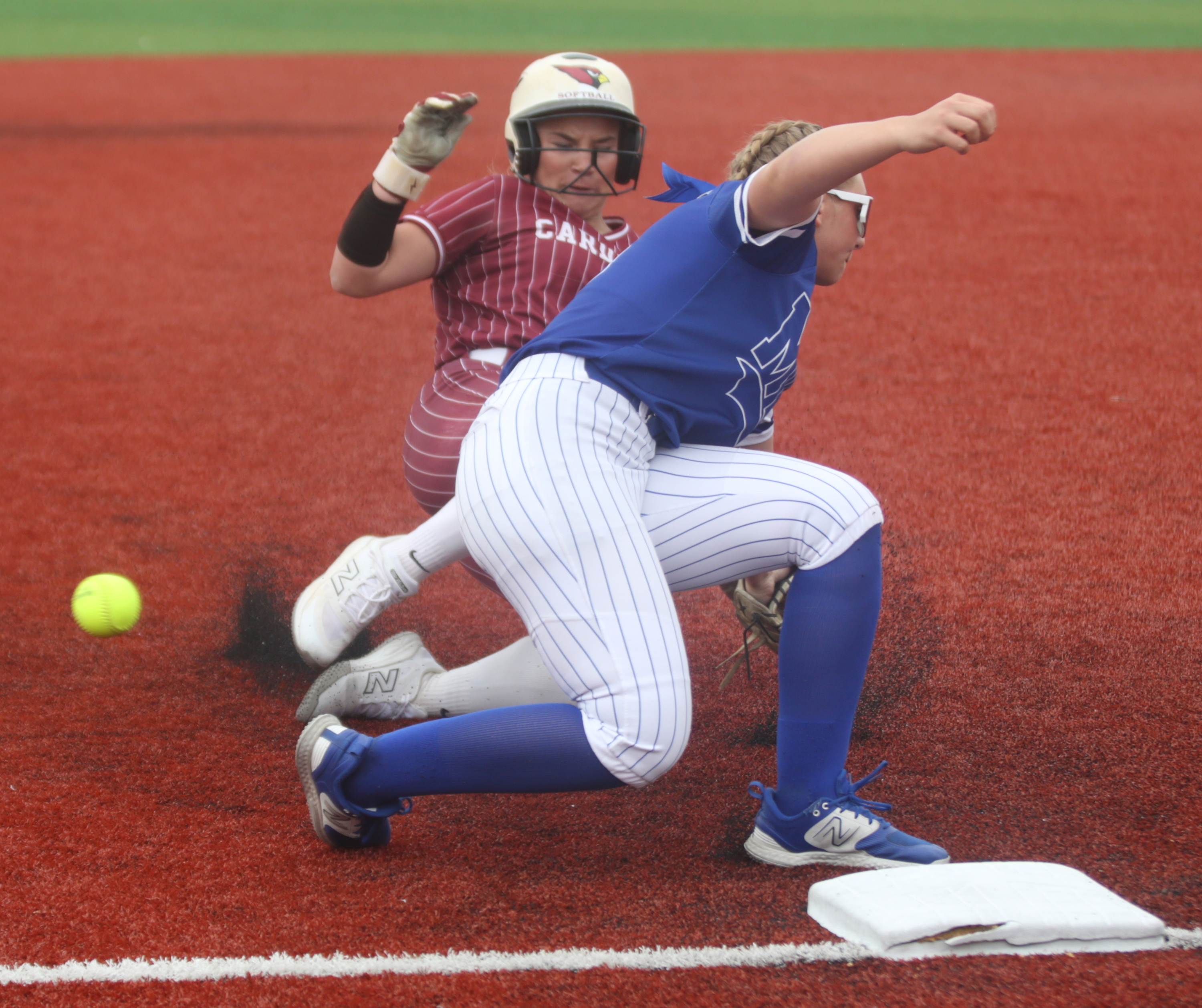 Pine Grove Callee Leffler (7) slides safely into third n...