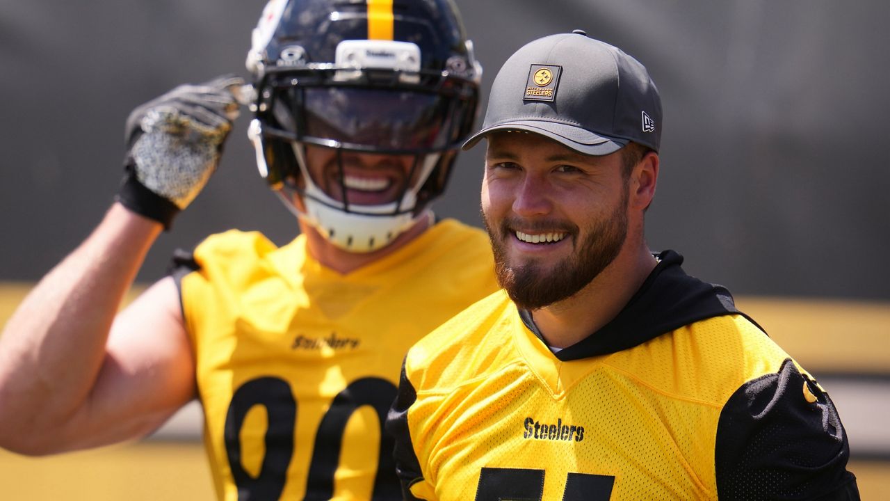 Pittsburgh Steelers linebackers T.J. Watt, left, and Nick Herbig participated in the team's practice in Pittsburgh on Tuesday.