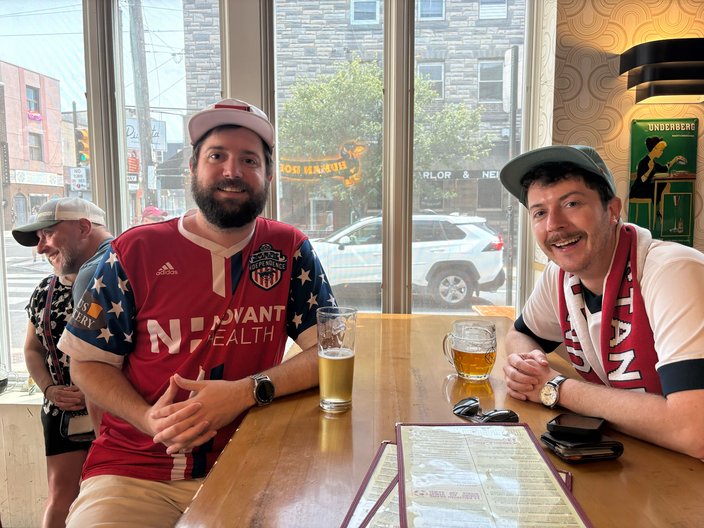 World Cup crawl Human Robot