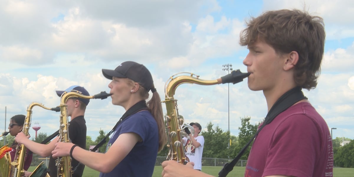 Sun Prairie band member’s injury leads to Philadelphia parade