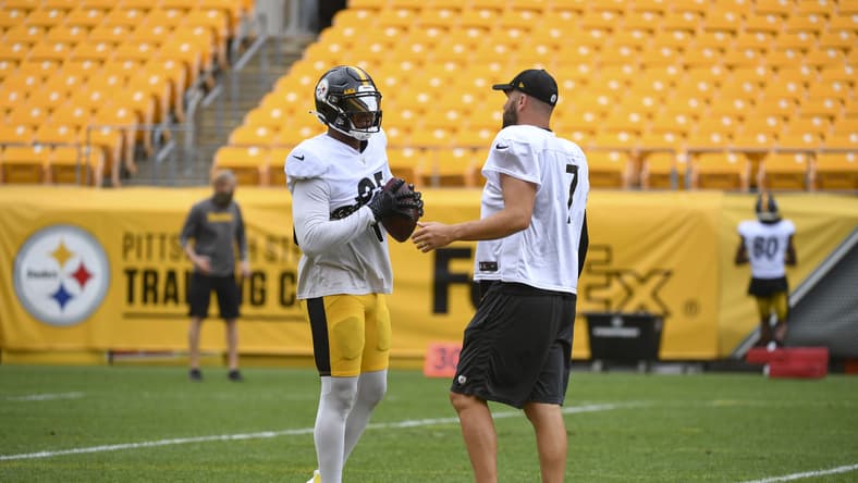 Steelers tight end Eric Ebron