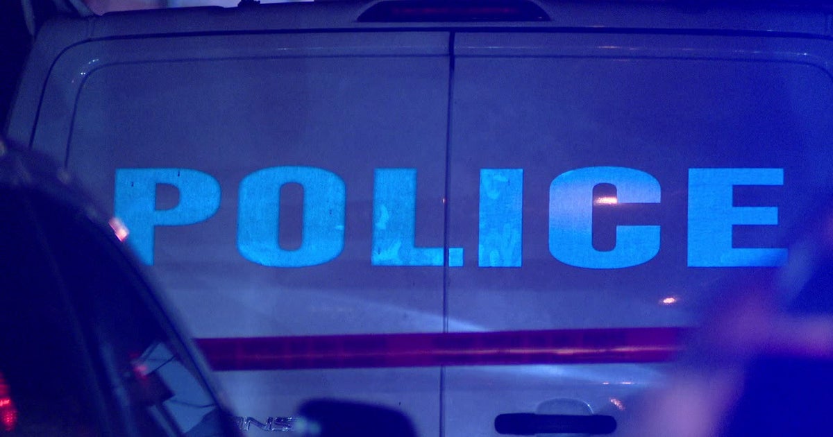 3 Philadelphia officers injured in shooting; suspect dead