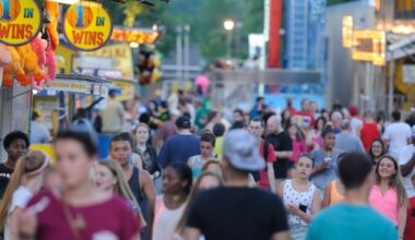 Events roundup: Holiday spirit gaining momentum as milestone date nears