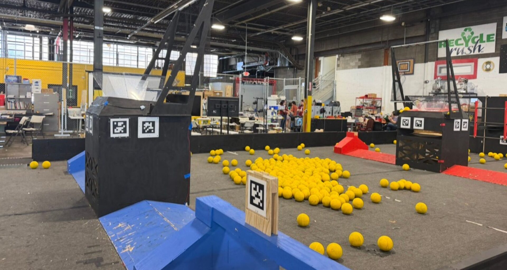 Pittsburgh students take budget robot to robotics worlds