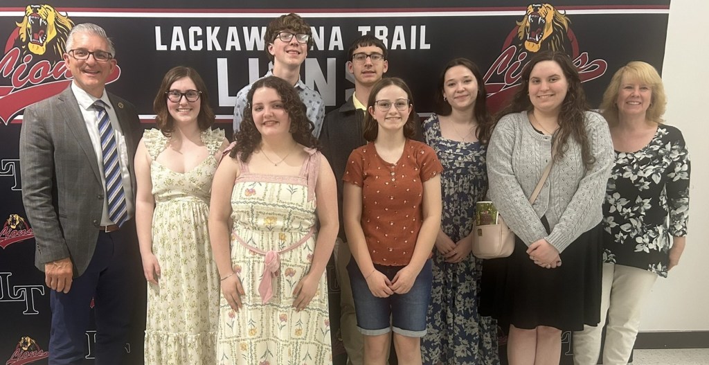 Valley View students shine at NIEU awards – Scranton Times-Tribune