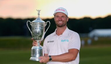GOLF: Clark avoids record collapse, holds on to win U.S. Open – Scranton Times-Tribune