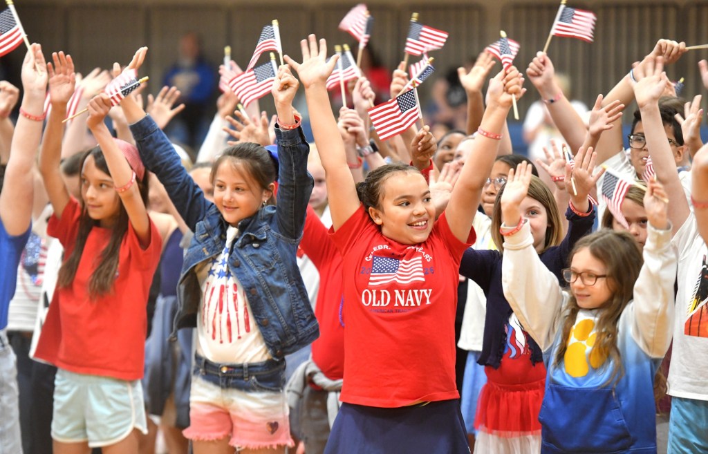 Valley View students celebrate Jessup, Archbald and America