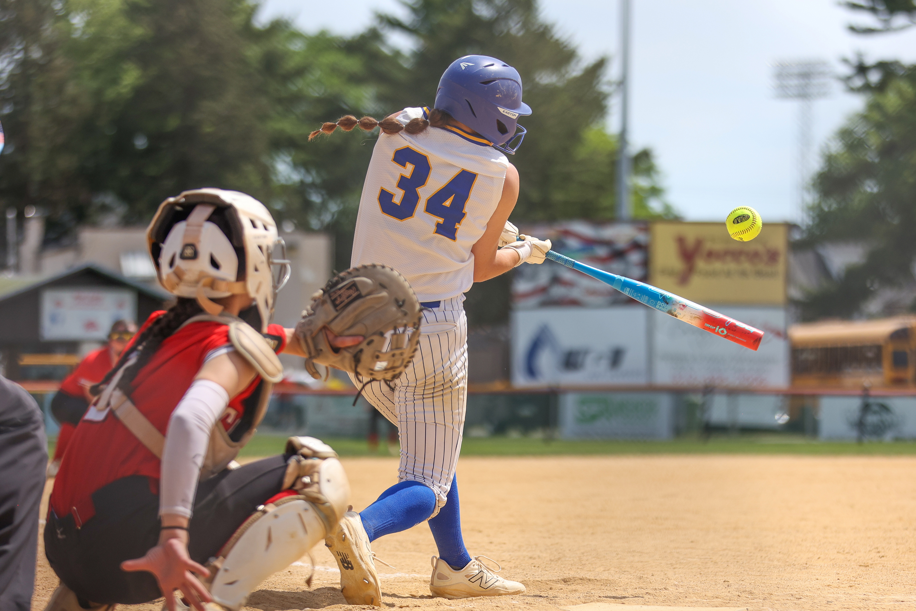 Valley View’s Cora Castellani (34) hits an rbi double in...