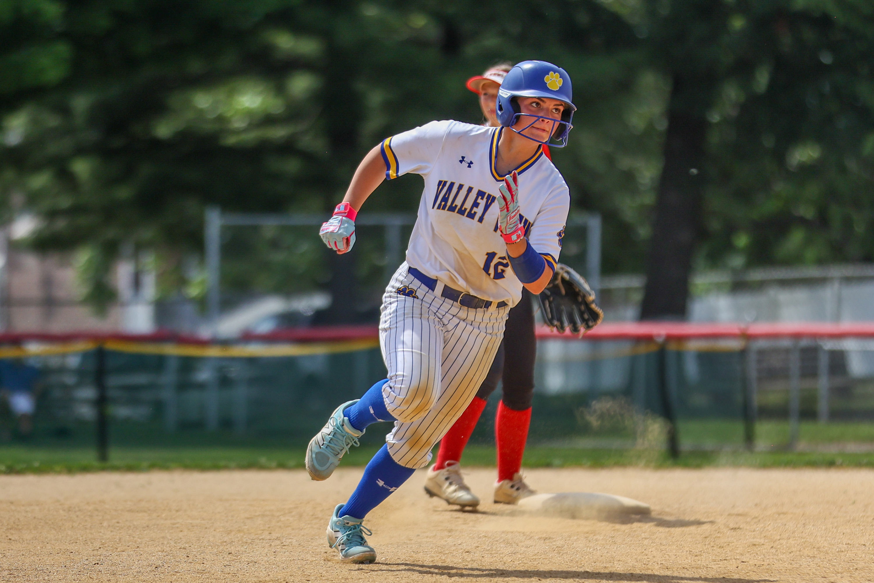Valley View’s Zoie Krupovich (12) rounds second base in the...