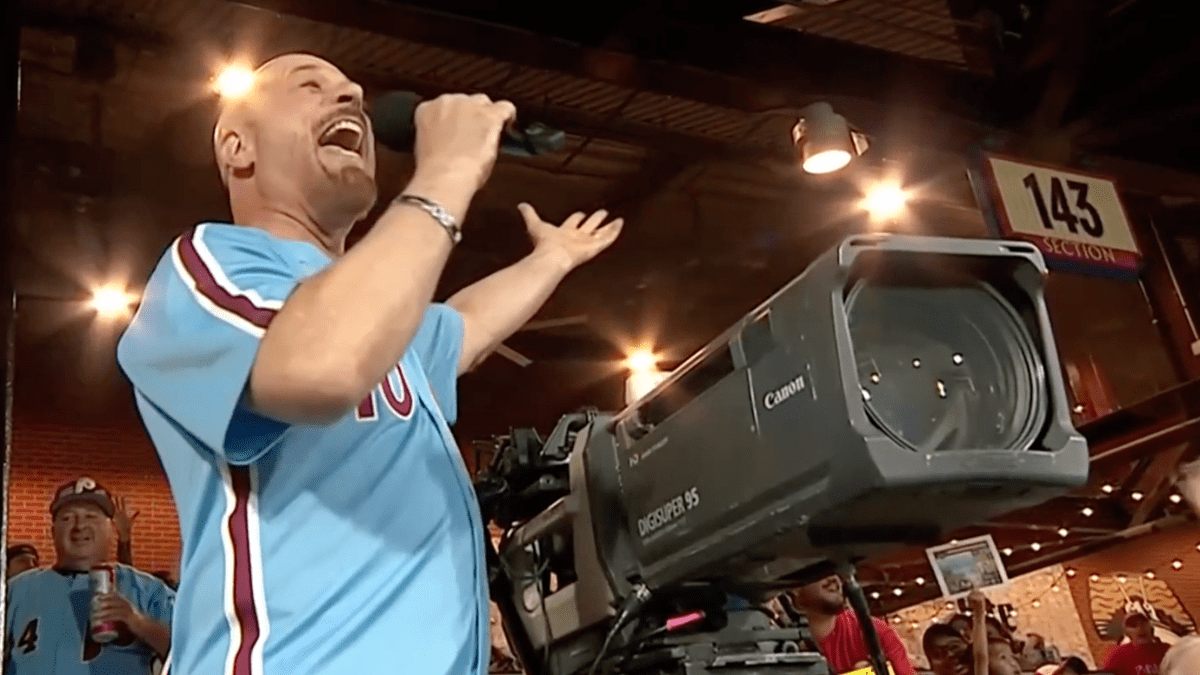 NBC Sports Philly cameraman was main attraction at Phillies game – NBC10 Philadelphia