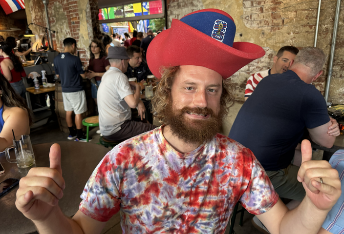 World Cup crawl US fan