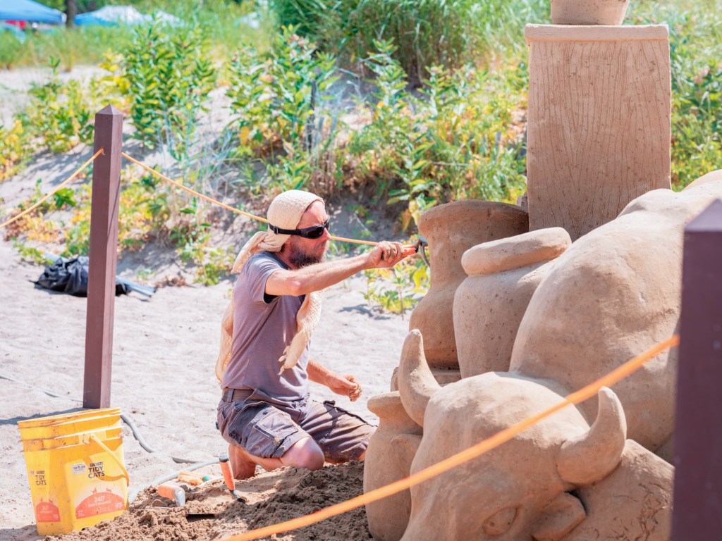 Lake Erie Sand Sculpture returns to Lake County