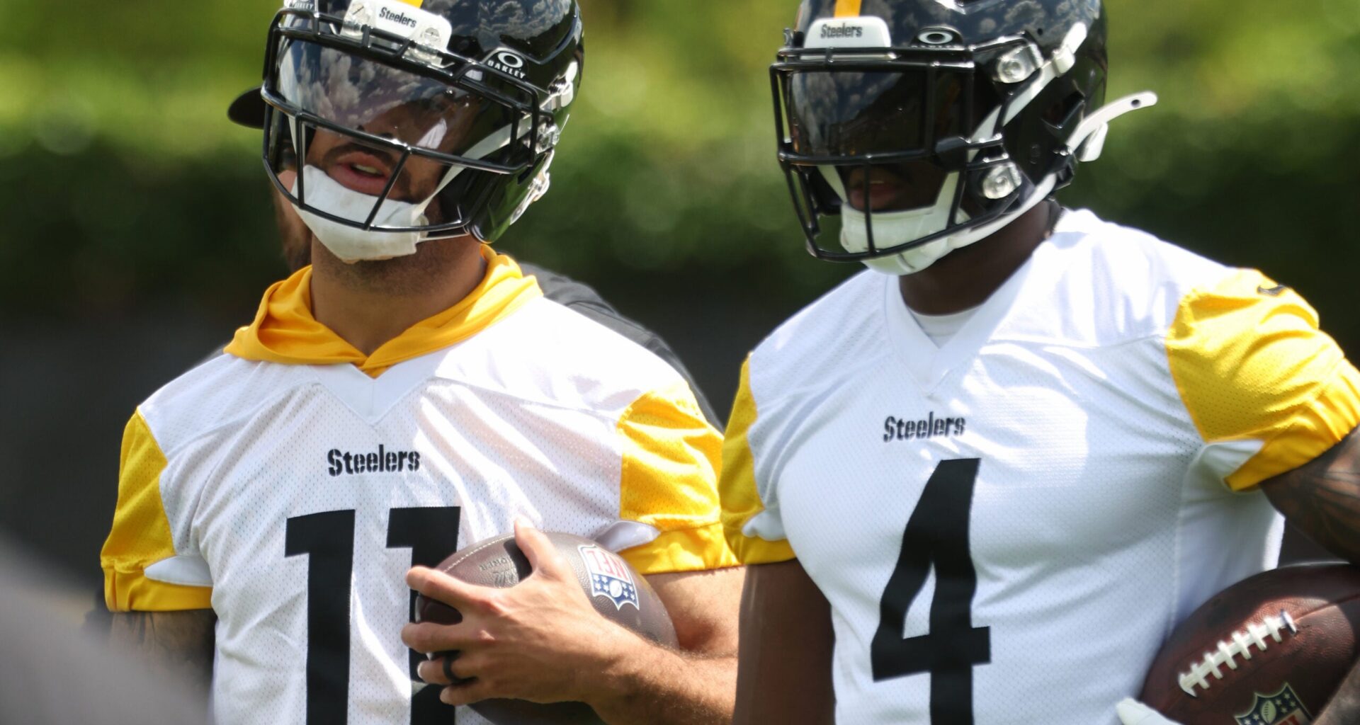 May 28, 2026; Pittsburgh, PA, USA; Pittsburgh Steelers wide receiver Michael Pittman Jr. (11) and DK Metcalf (4) participate in OTA drills at the UPMC Rooney Sports Complex.