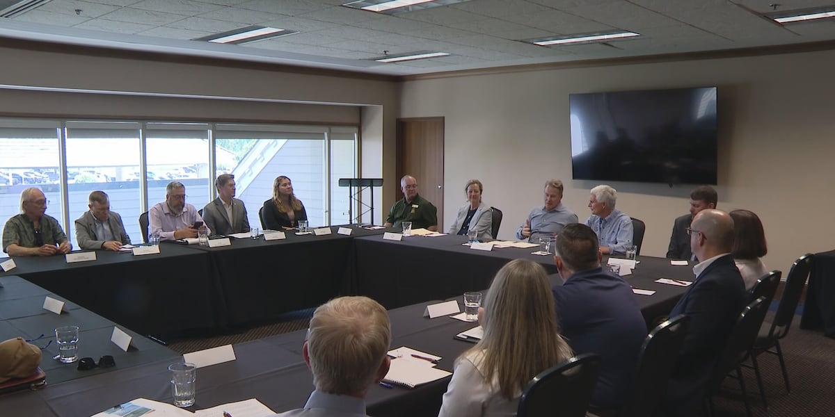 Sen. Husted hosts Great Lakes conservation roundtable at Maumee Bay State Park