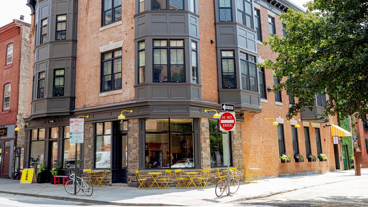 Where to Stay in Philadelphia If You Like to Eat
