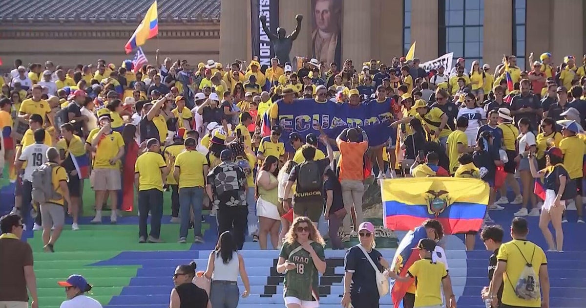 Thousands of Ecuadorian fans rally in Philadelphia ahead of World Cup match against Côte d'Ivoire